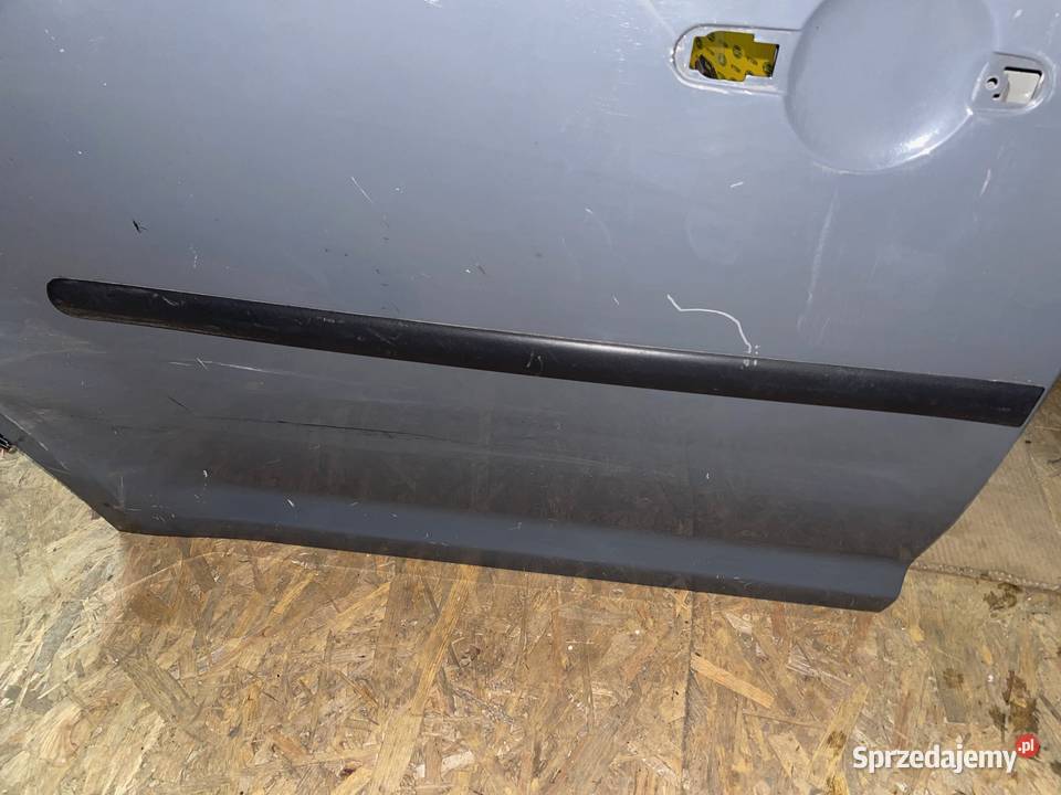 VW CADDY 2K5 PRAWE DRZWI TYŁ PRZESUWNE 2015 Drzwi małopolskie Czarny Dunajec