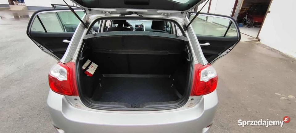 Toyota Auris 2010 16 benzyna manual ok 153500 sprzedam