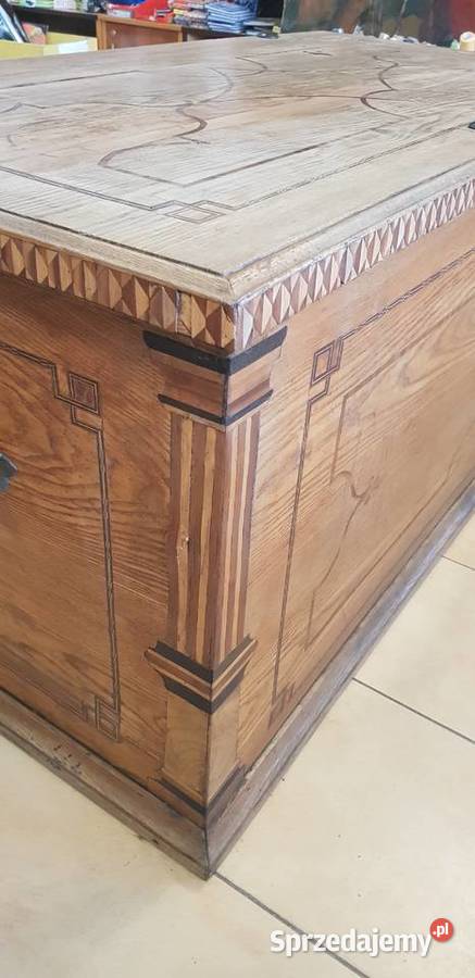 Skrzynia kufer elbląski barok jesionowa intarsja Orneta