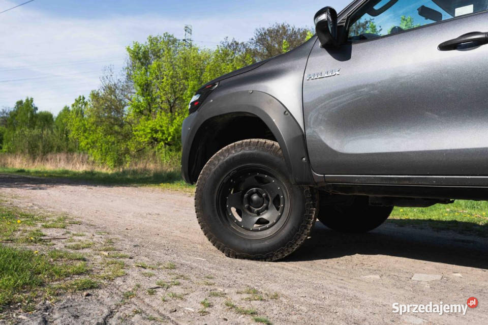 Toyota Hilux 24 D4D pełny VAT sprzedam