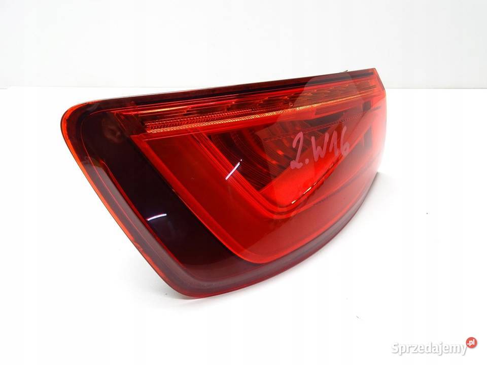 LAMPA LEWA LEWY TYŁ W BŁOTNIK AUDI A3 8V SEDAN