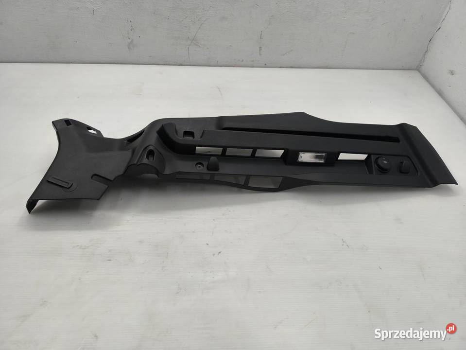 OSŁONA BAGAZNIKA MOCOWANIE ROLETY FORD FOCUS MK3 Osłony i zaślepki