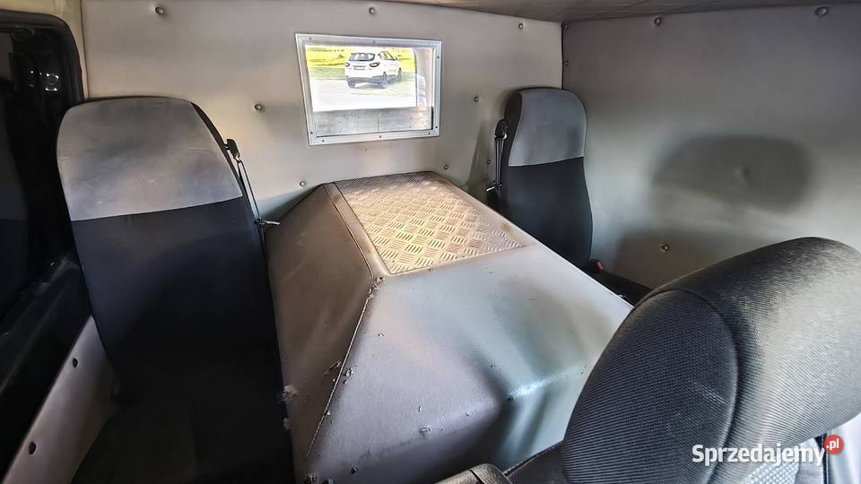 MercedesBenz VITO KARAWAN 5 OSOBOWY Rok produkcji 2010 Łódź