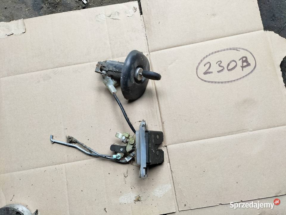 AGILA A ZAMEK WKŁADKA TYLNEJ KLAPY BAGAŻNIKA Kamień-Kolonia