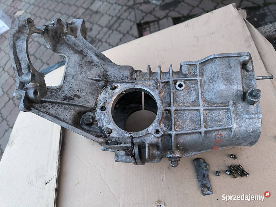 Fiat 126p skrzynia biegówczęści osobowe Stalowa Wola