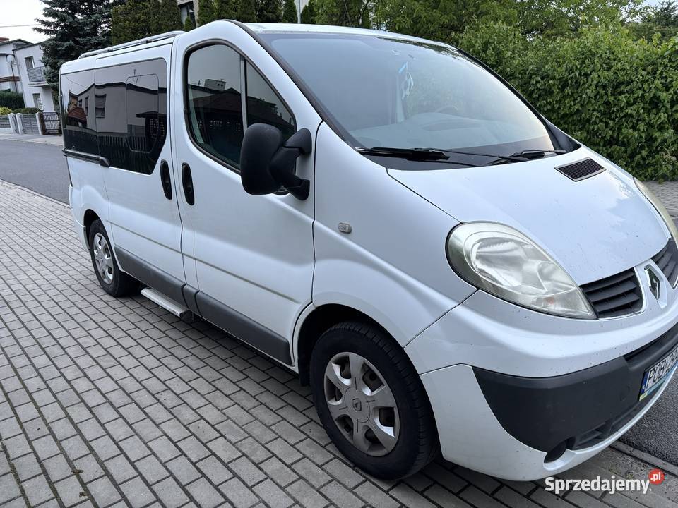 Renault Trafic 2013 9 osób hak ważne PT i OC 1995cm3 Wągrowiec