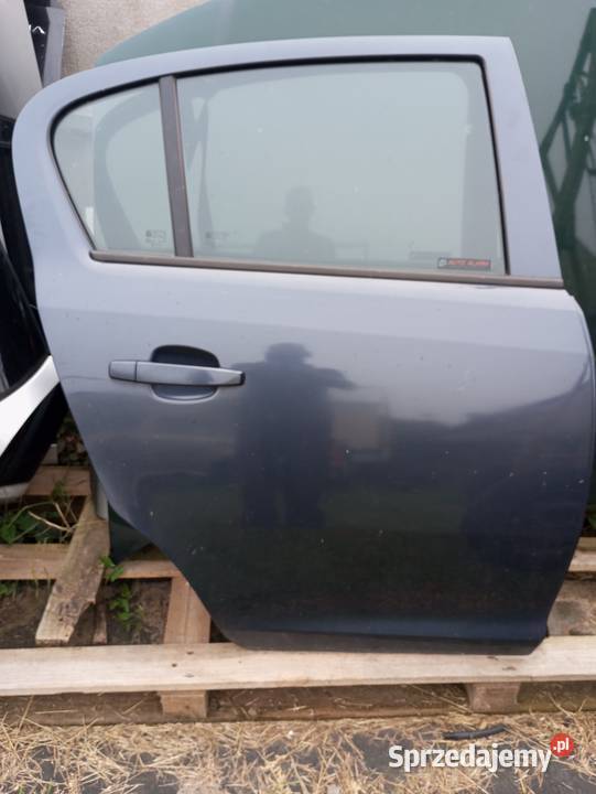 Opel Corsa D drzwi prawe tył wielkopolskie Mochy
