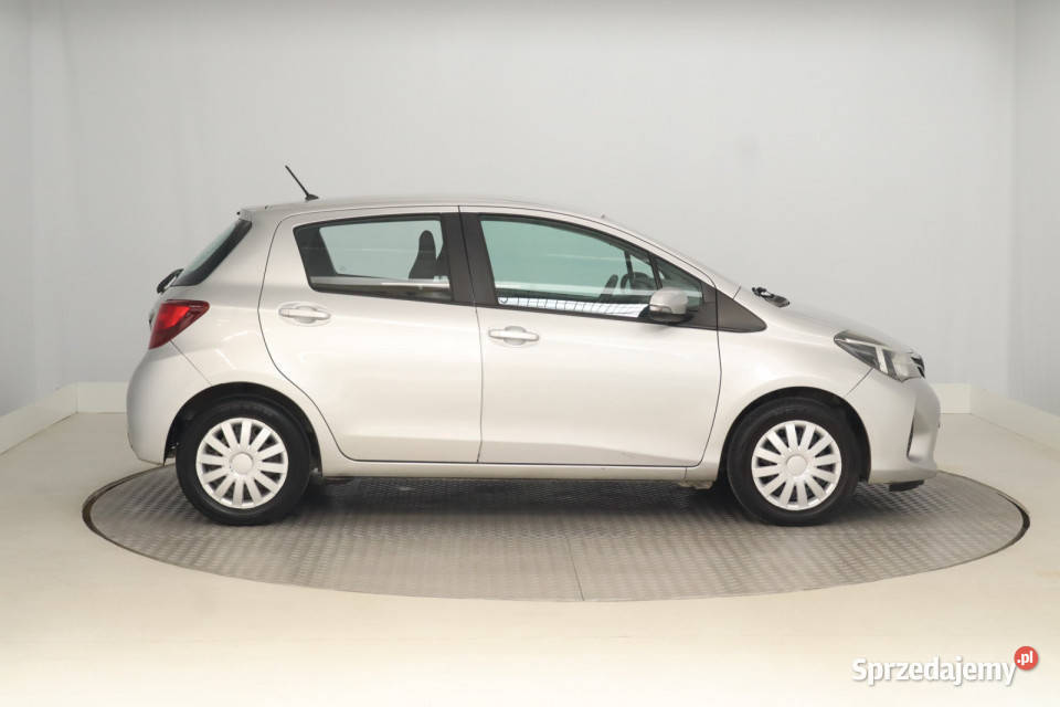 Toyota Yaris 10 VVTi Yaris Zabrze