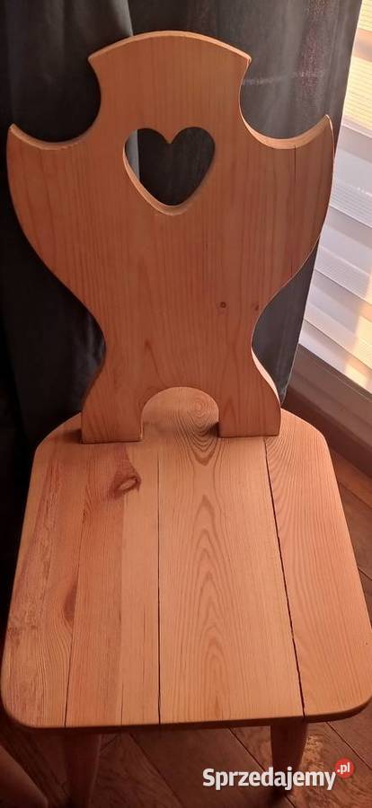 Krzesła drewniane sielski motyw serduszko Meble Wrocław