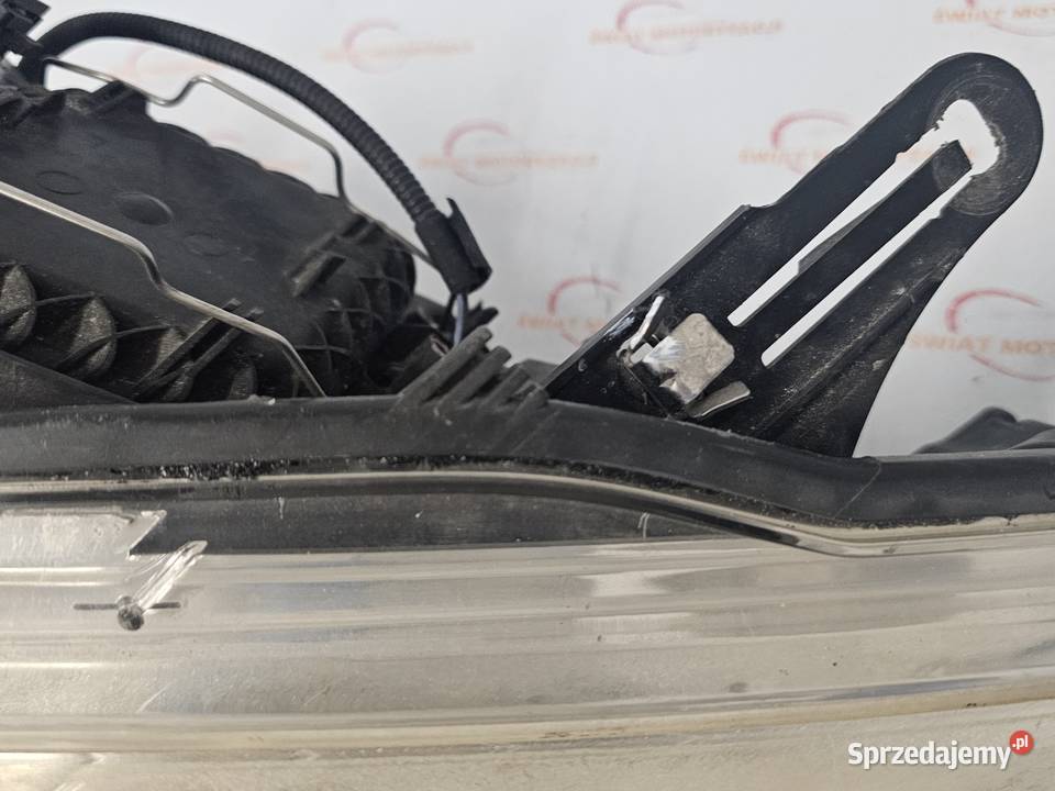 RENAULT MEGANE III 08r lampa lewa przód ANGLIK świętokrzyskie sprzedam