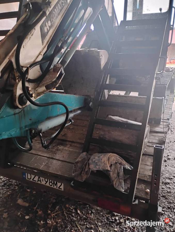 Koparka Komatsu Gąsiennice Pękowiec