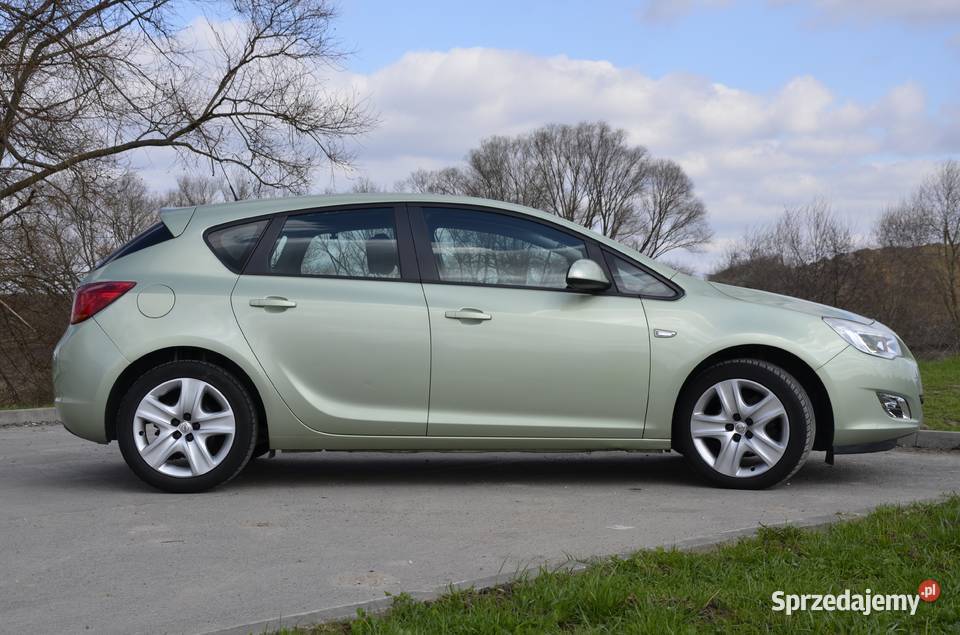 Opel Astra 14 Turbo Edition zadbane tempomat małopolskie Kraków