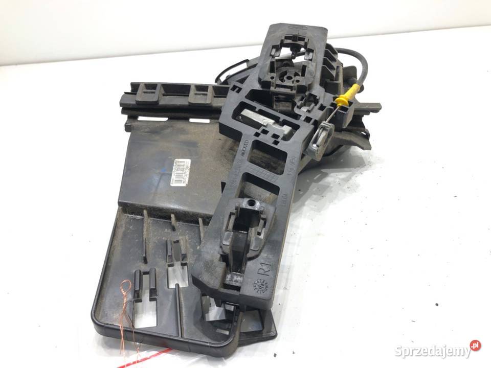 ZAMEK DRZWI PRAWY TYŁ FORD FIESTA MK7 Hatchback osobowe