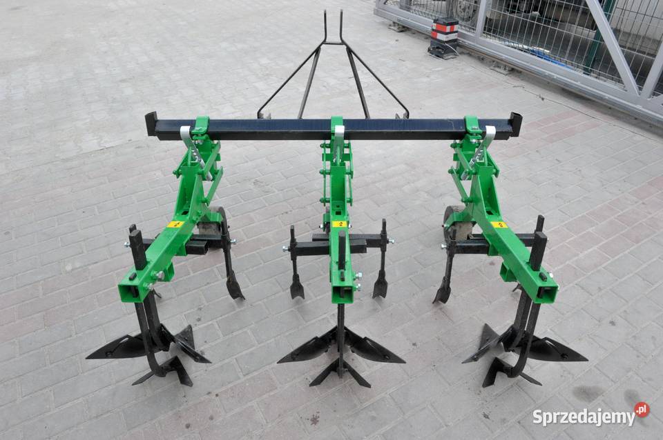 Pielnikoobsypnik 3sekcyjny dwurzędowy 4FARMER