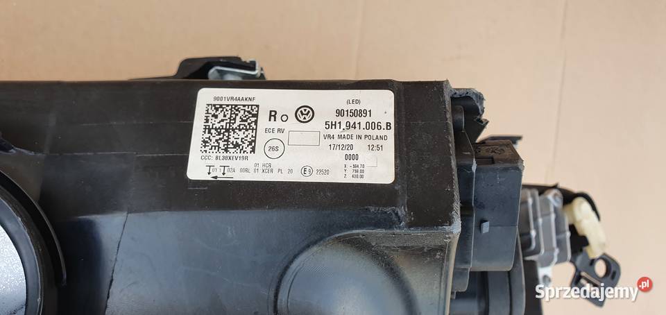 VW GOLF VIII 8 LAMPA REFLEKTOR FULL LED Prawe Trzciel