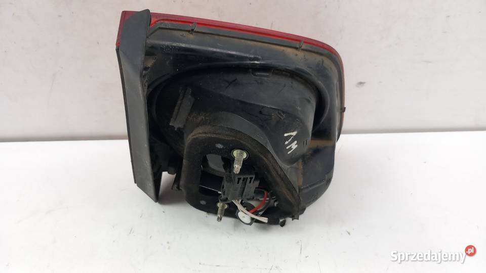 VW TIGUAN MK1 I LAMPA TYŁ PRAWA W KLAPĘ Zbierkowo