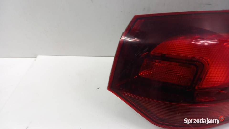 OPEL ASTRA J KOMBI LAMPA TYŁ PRAWA Zbierkowo