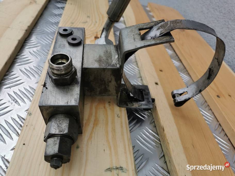 Zamek hydrauliczny siłownika Mecalac 12 MXT Wilkowo