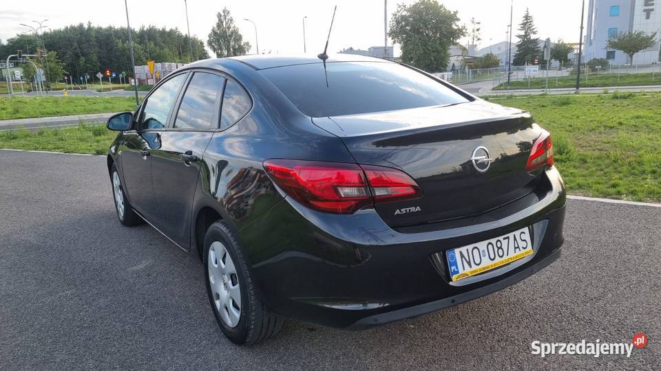 Opel astra sedan benzyna Olsztyn