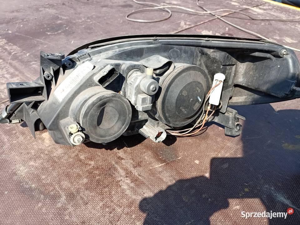 Nissan Primera P12 lampa lampy przód przednie osobowe Oświetlenie Szczecin sprzedam