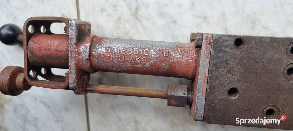 Rozdzielacz hydrauliczny Ursus C330 C328 Mazańcowice