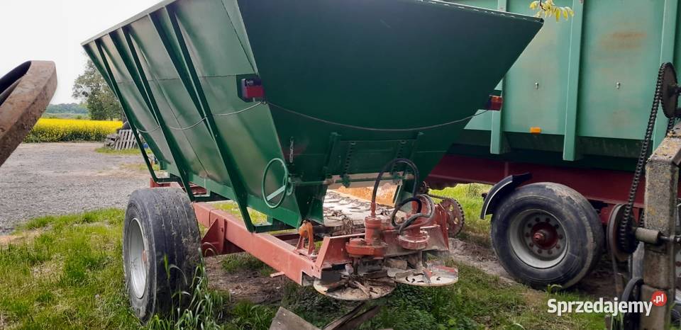 Rozsiewacz wapna RCW 5 Władysławin