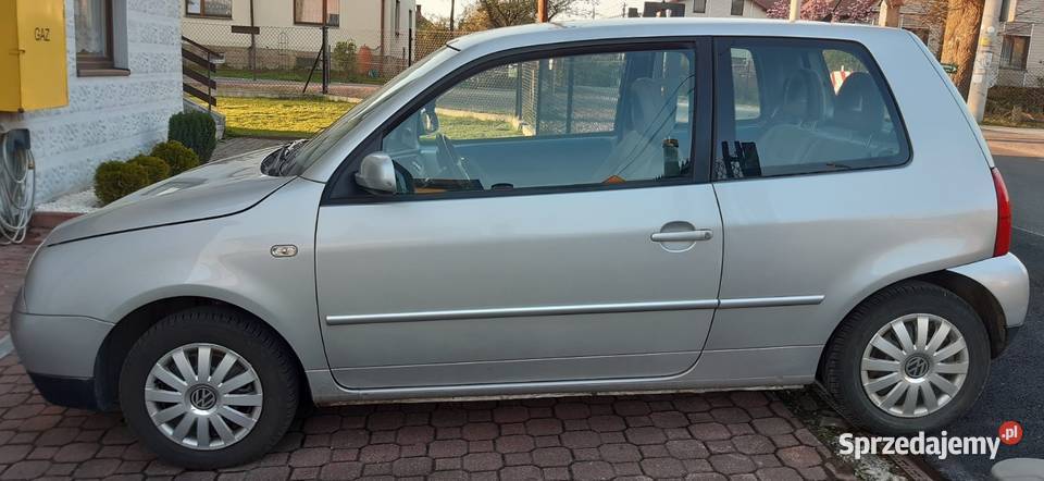 Lupopoj100 małe czyste zgrabne autko śląskie