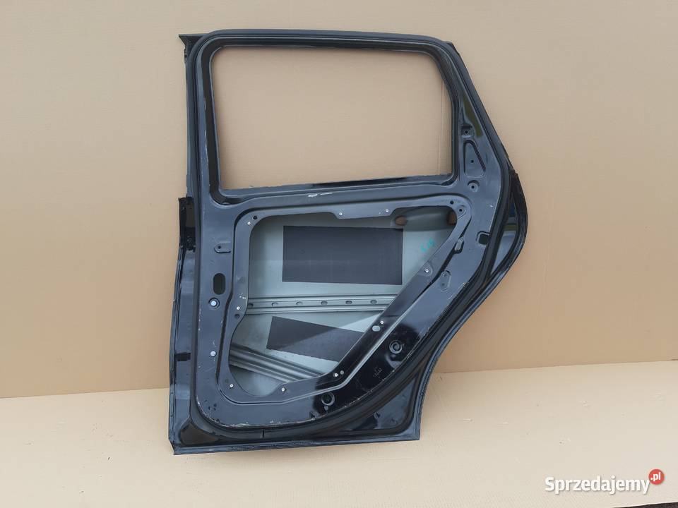 MERCEDES BKLASA W246 DRZWI PRAWY TYŁ PRAWE Trzciel