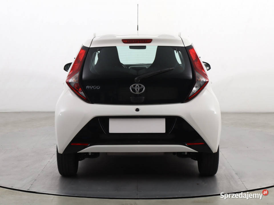 Toyota Aygo 10 VVTi wielofunkcyjna kierownica
