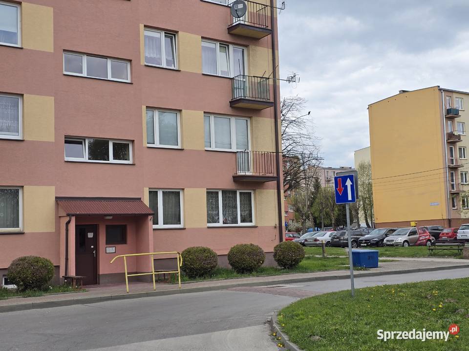 Mieszkanie 455m2 dwa pokoje kuchnia balkon Sprzedaż Staszów sprzedam