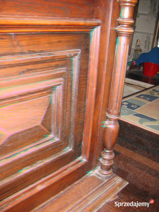 mała komoda neorenesansowa dębowa renowacjiacji Gdańsk