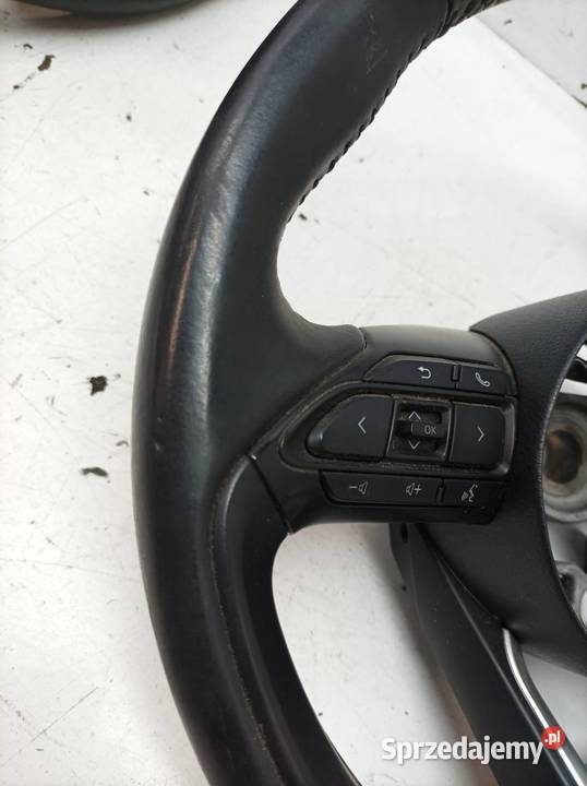 KIEROWNICA SKÓRZANA MULTIFUNKCJA Toyota Yaris IV