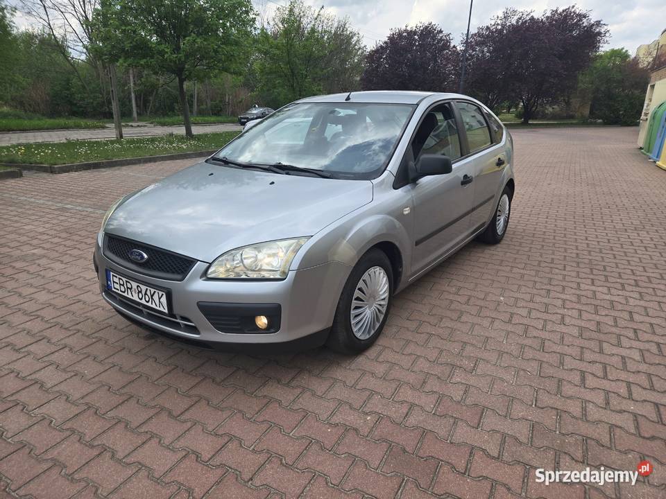Ford focus 16 z gazem 2005 długie opłaty