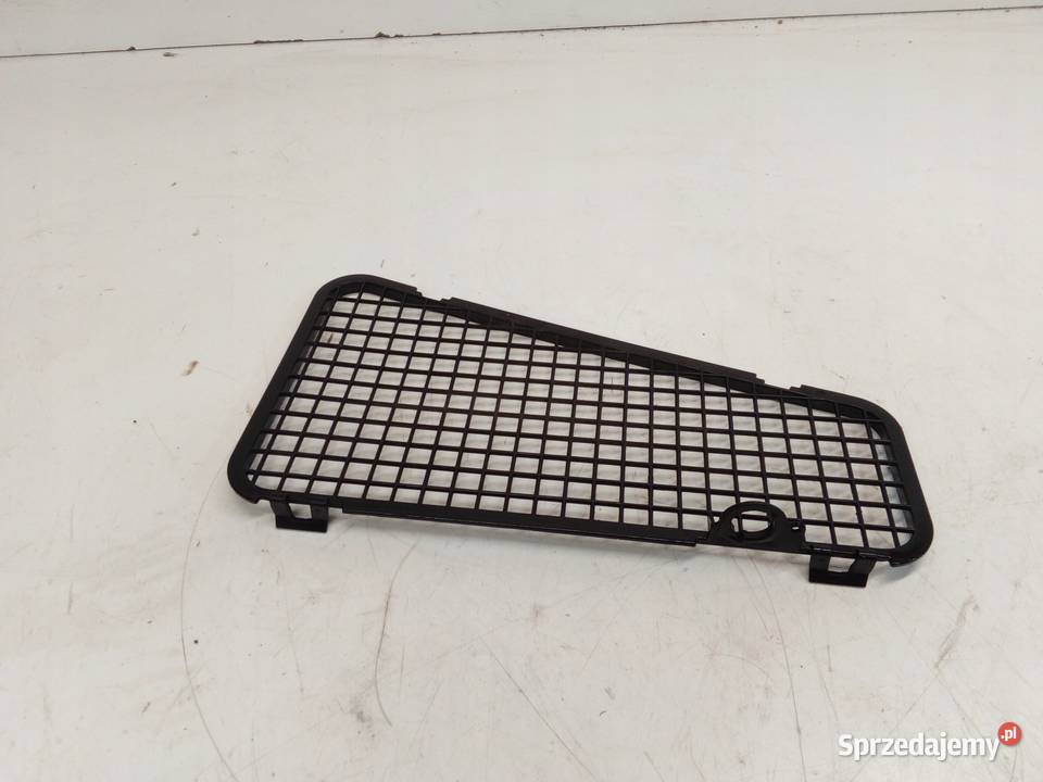 KRATKA WLOTU POWIETRZA AUDI A4 B8 A5 8K1819408 Przystajń