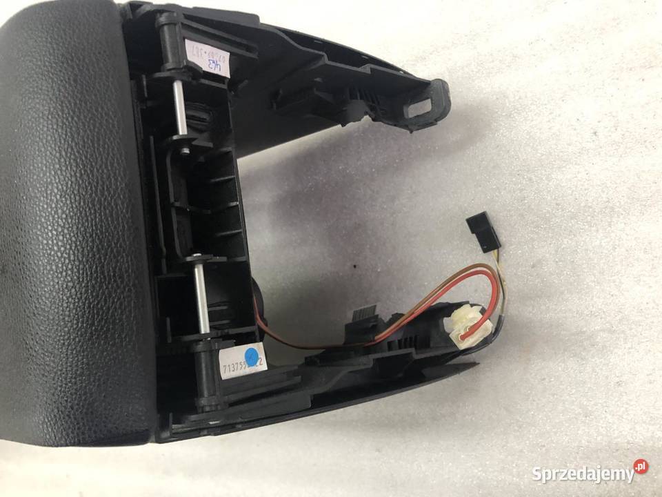 TUNSEL ŚRODKOWY PODŁOKIETNIK 7153713 BMW E90