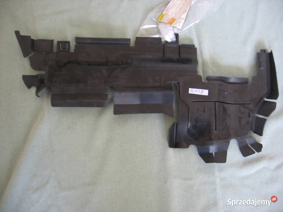 8W0121284BS AUDI A4 B9 8W Kierownica powietrza Warszawa
