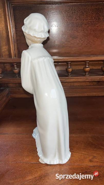 Figurka dziewczyny myjącej nogi 1966r Lladro Gdańsk