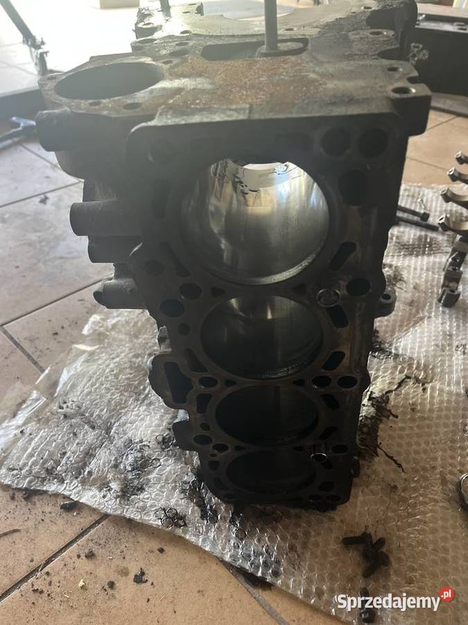 Blok silnika vw AUDI A4 B7 20 TDI 140 BPW osobowe