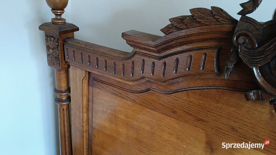 Dębowe łóżko renowacji Łazy