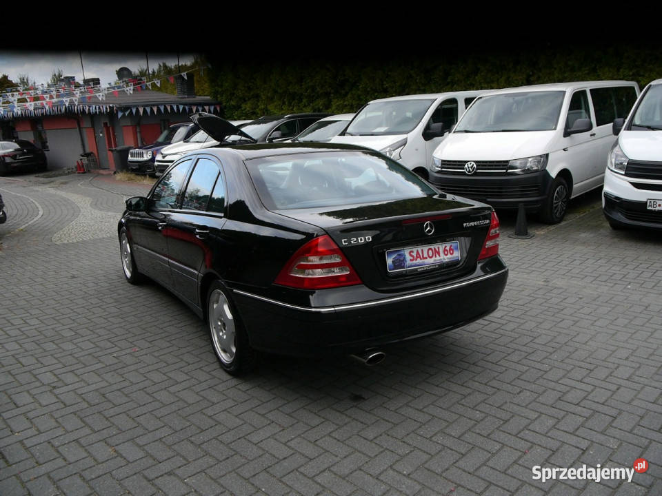 Mercedes C 200 18 Xenon Skóra Stan b bez rdzy i Zarejestrowany w Polsce sprzedam