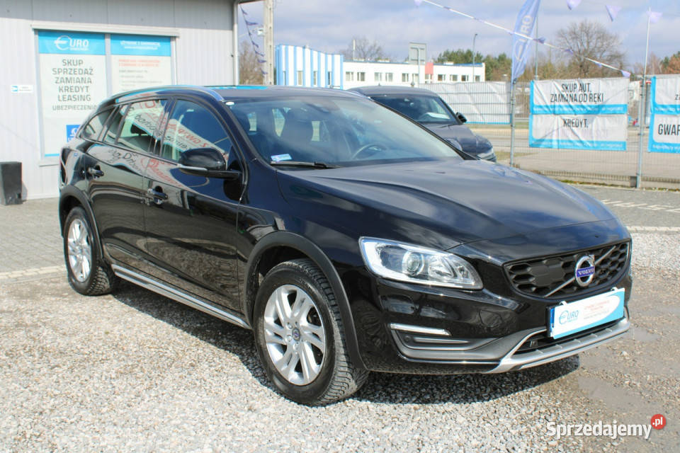 Volvo V60 Cross Country Momentum 190HP Fvat podgrzewane fotele Warszawa