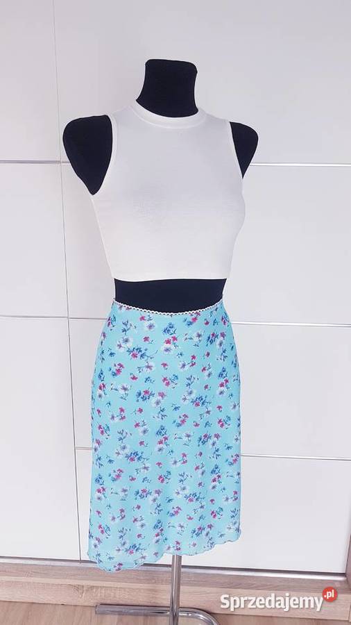 Spódnica Niebieska Kwiatuszki Rozmiar 40(L) śląskie sprzedam
