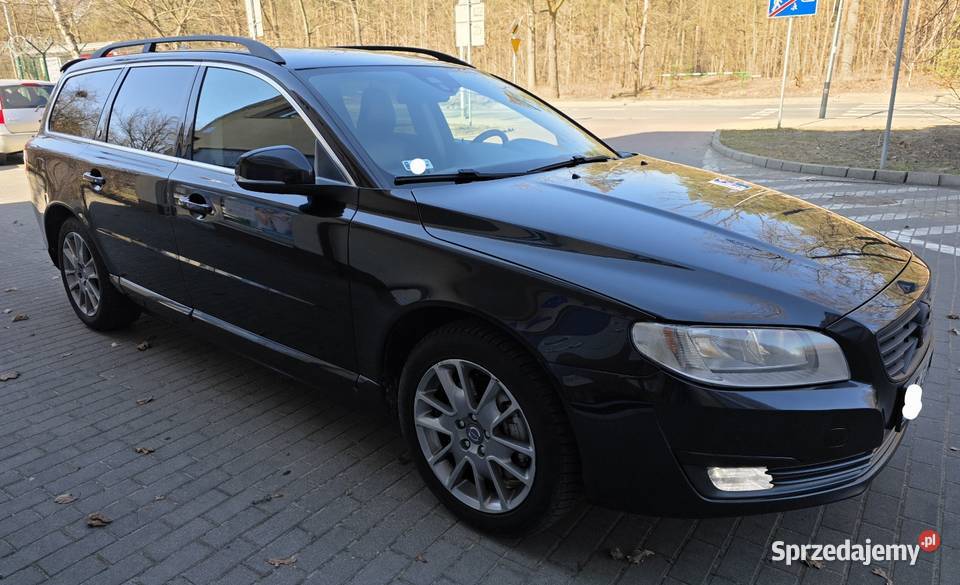 Volvo V70 2014r D3 5 cylindrów 136 19843 czarny aluminiowe felgi Warszawa