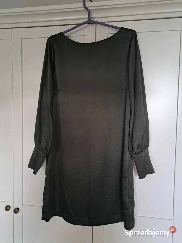 Zielona satynowa sukienka HM M elegancka z Trąbki Wielkie