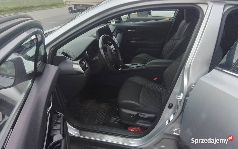 Toyota CHR z 2022 r Stan idealny Niski przebieg Warszawa