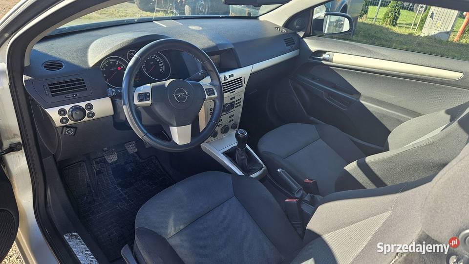 Opel Astra III GTC 16 Enjoy GAZ warmińsko-mazurskie Iława