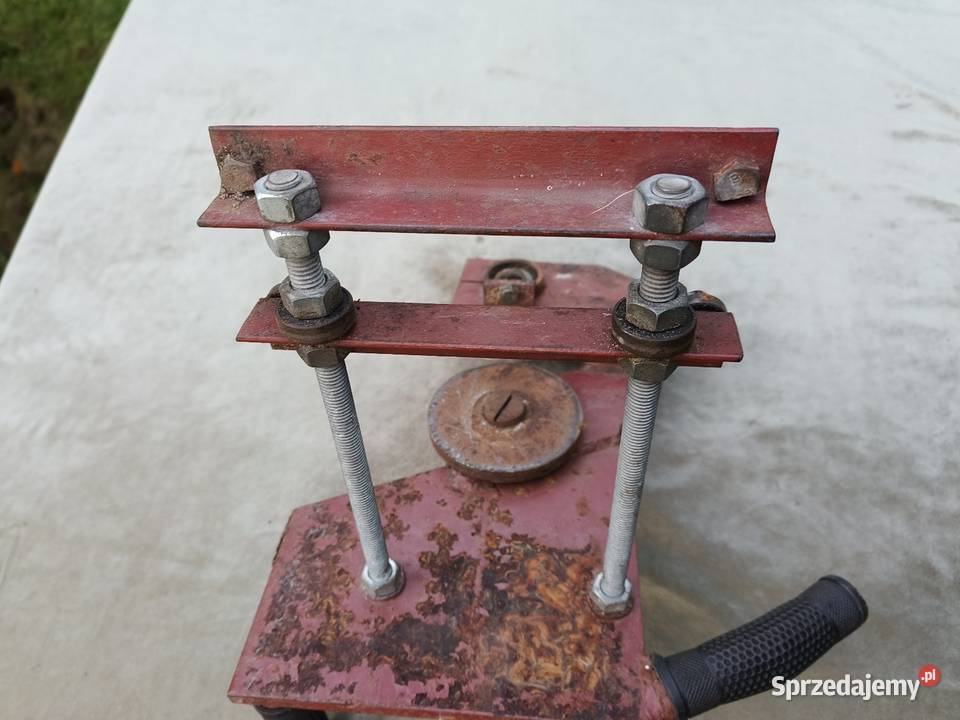 Urządzenie do cięcia blachy