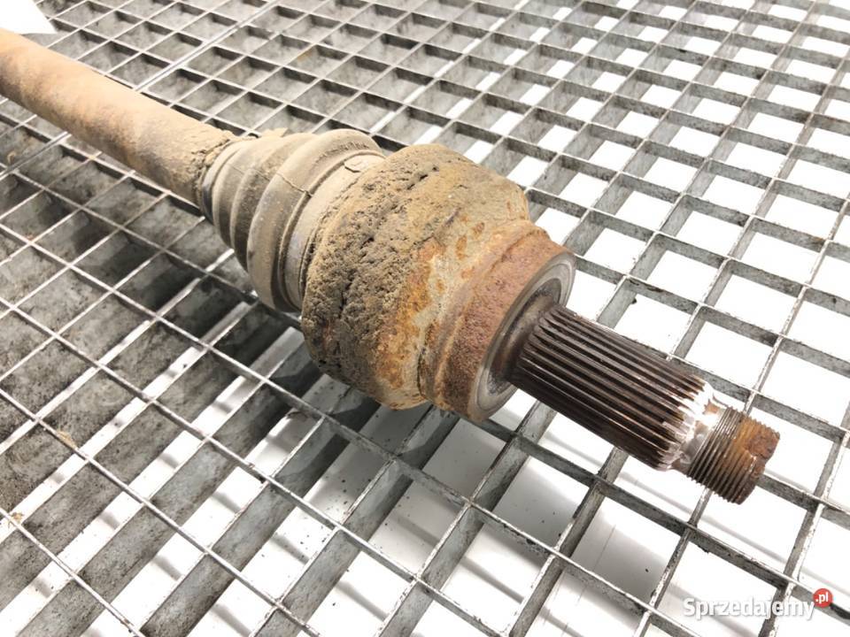 PÓŁOŚ PRAWY TYŁ BMW E70 30 235 SUV 0613 PRZEGUB osobowe