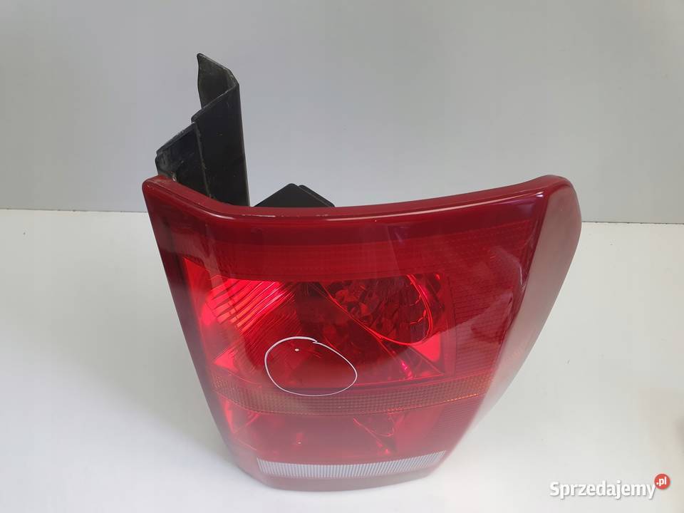 LAMPA PRAWA Land Rover Discovery III L319 0409r Lampy tylne Rudka