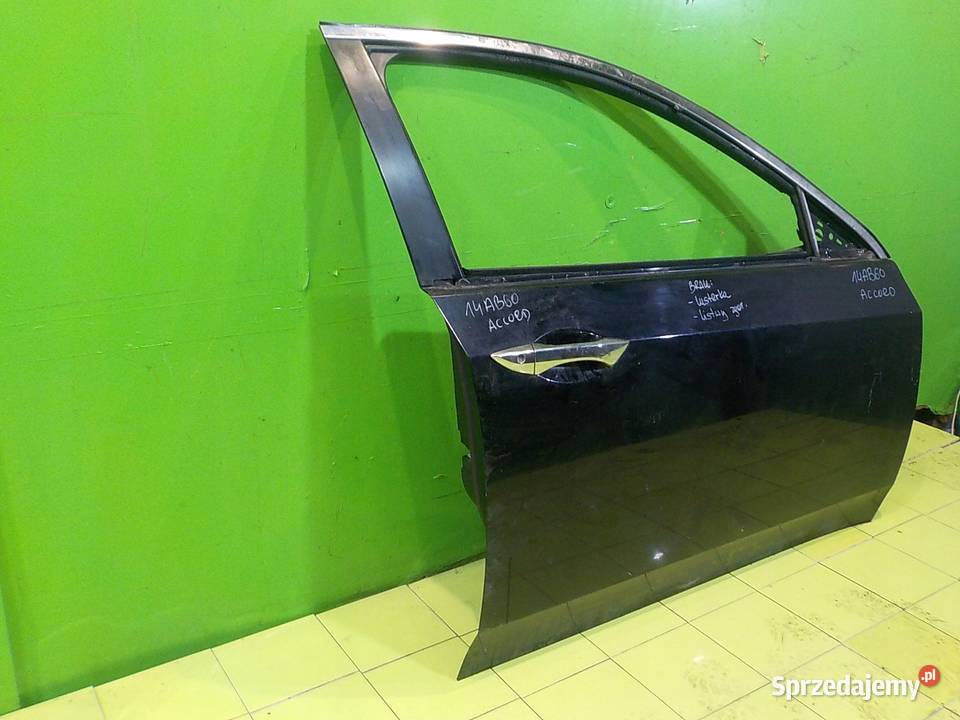 HONDA ACCORD VIII TYPES 09r 4D drzwi prawe przod Suków sprzedam
